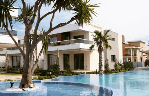 ویلا شهرکی یا مستقل کدام را بخریم